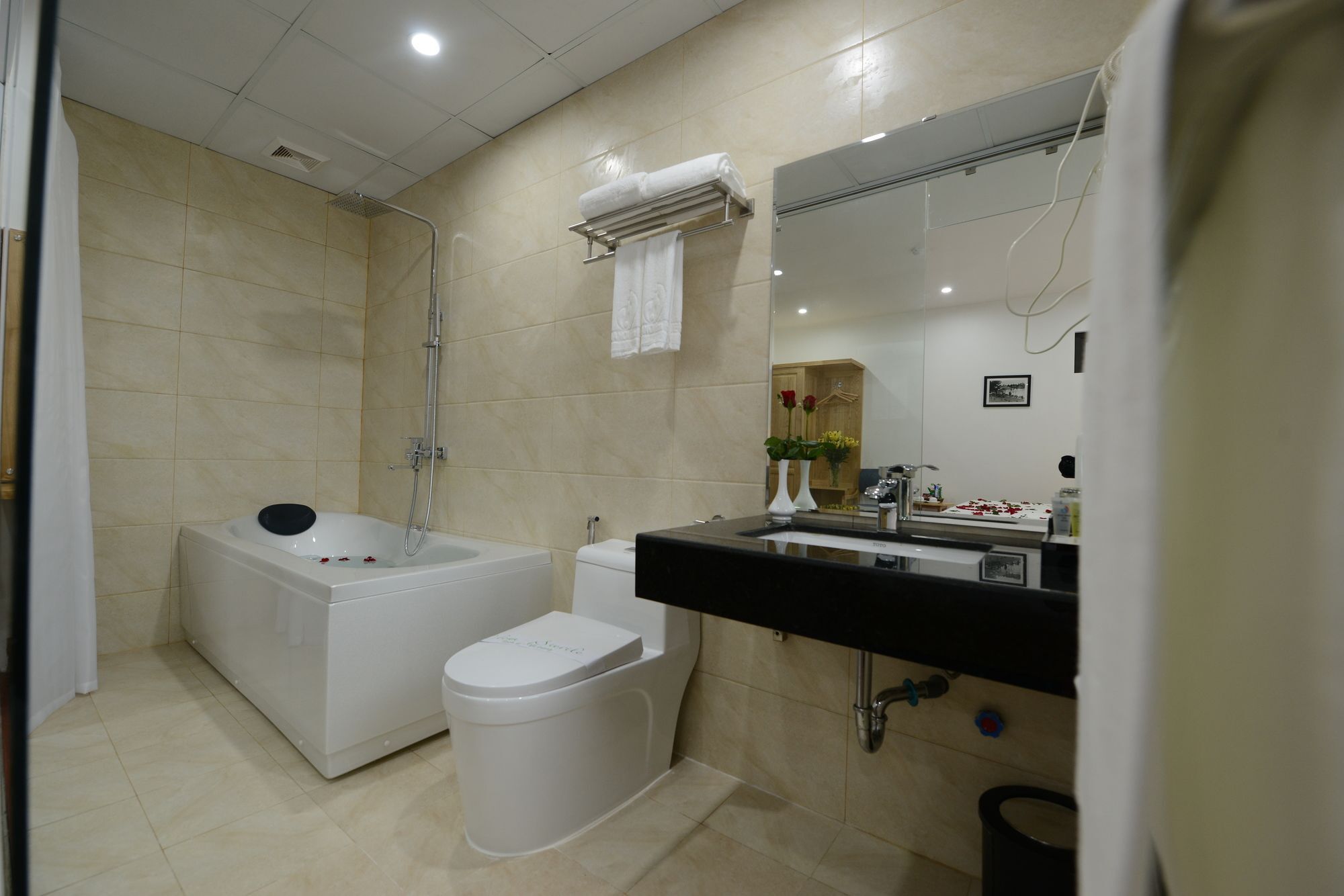 Blue Hanoi Inn City Hotel Экстерьер фото