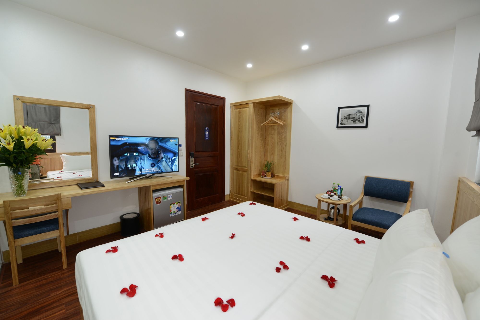 Blue Hanoi Inn City Hotel Экстерьер фото